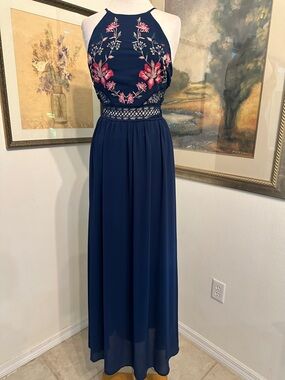 NWT Soieblu Navy Floral/Lace Embroidered Halter Maxi Dress w/Adj Straps -Large